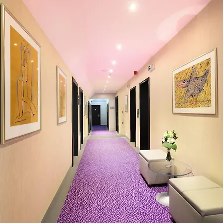 布拉格阿米西斯特酒店 酒店