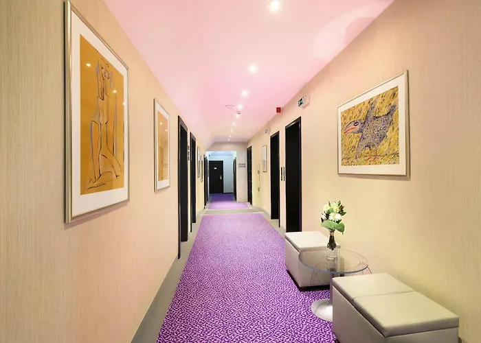 布拉格阿米西斯特酒店 酒店
